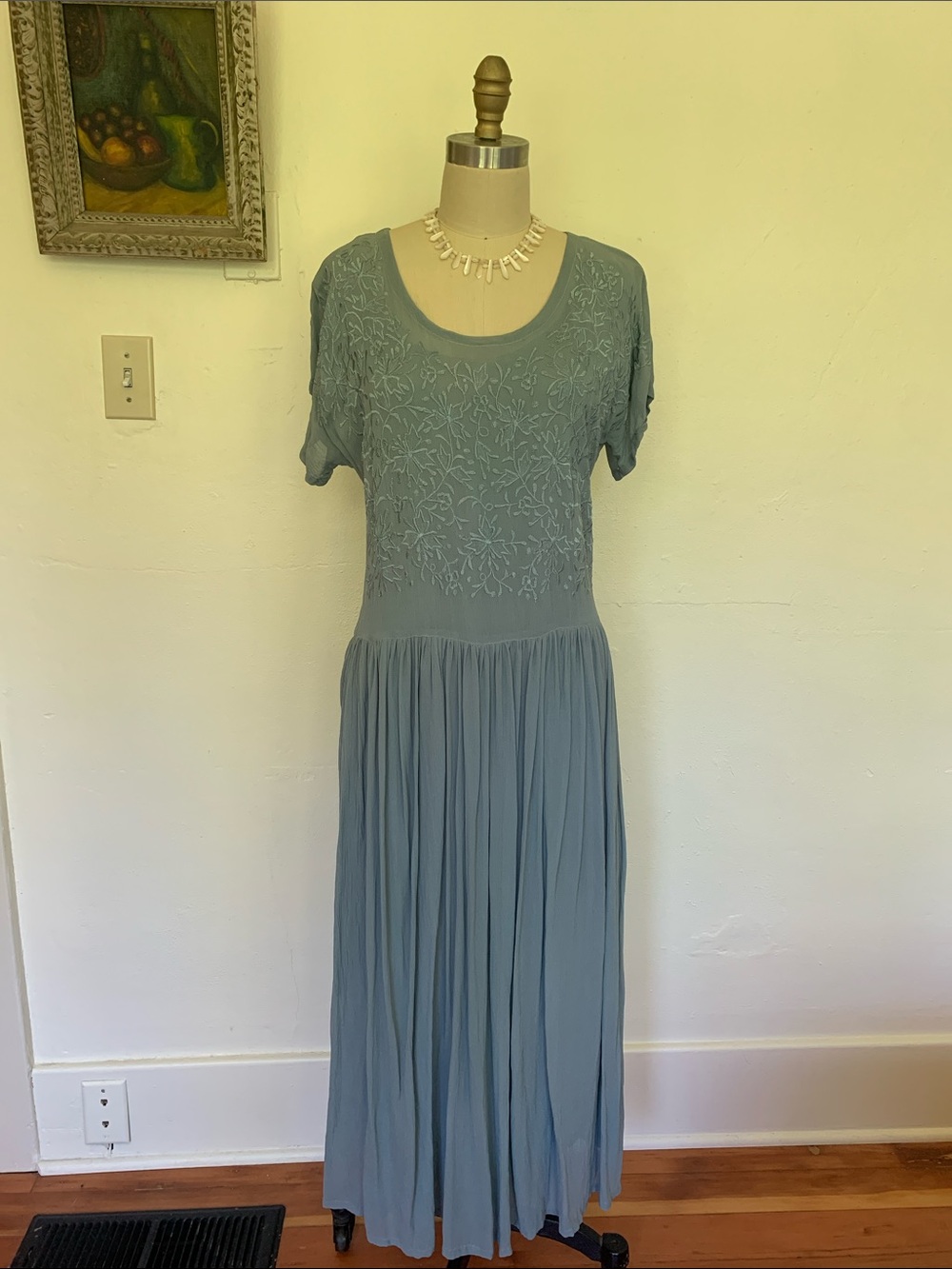Vintage Nostalgia Sage Green Embroidered Short-Sleeve Maxi 90’s Dress